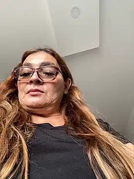 AntonellaAlondra4 online show from February 17, 6:48 pm