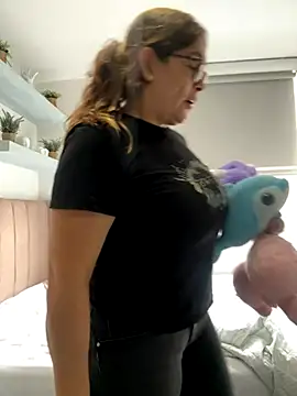 Snapshot of AntonellaAlondra4 chatting on October 27, 2:21 pm AntonellaAlondra4 online show from October 27, 2:21 pm