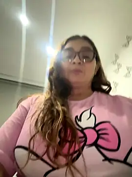 Snapshot of AntonellaAlondra4 chatting on November 9, 12:53 am AntonellaAlondra4 online show from November 9, 12:53 am