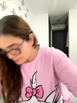 Snapshot of AntonellaAlondra4 chatting on November 9, 12:58 pm AntonellaAlondra4 online show from November 9, 12:58 pm