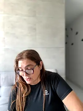 Snapshot of AntonellaAlondra4 chatting on November 15, 2:24 pm AntonellaAlondra4 online show from November 15, 2:24 pm