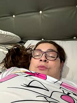 Snapshot of AntonellaAlondra4 chatting on November 22, 4:11 am AntonellaAlondra4 online show from November 22, 4:11 am