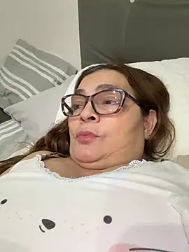 Snapshot of AntonellaAlondra4 chatting on November 25, 2:22 am AntonellaAlondra4 online show from November 25, 2:22 am