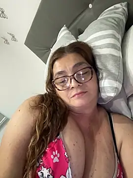 Snapshot of AntonellaAlondra4 chatting on November 28, 4:04 am AntonellaAlondra4 online show from November 28, 4:04 am