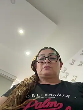 AntonellaAlondra4 online show from May 28, 5:43 pm