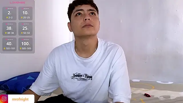 kitty of nighttt online show from December 2, 8:26 pm