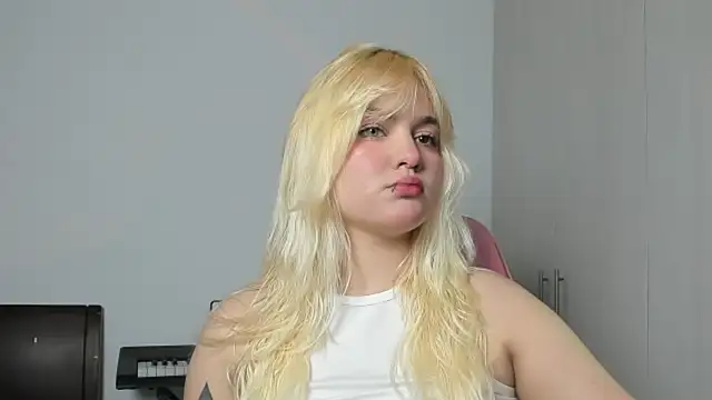 Pretty  zoe online show from October 1, 5:52 pm