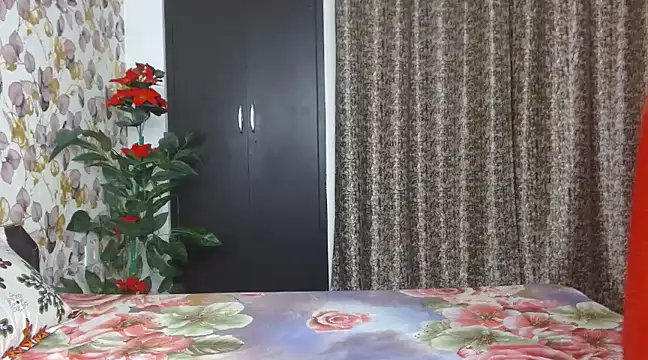 Snapshot of Shy_Divya chatting on December 19, 5:29 pm Shy Divya online show from December 19, 5:29 pm