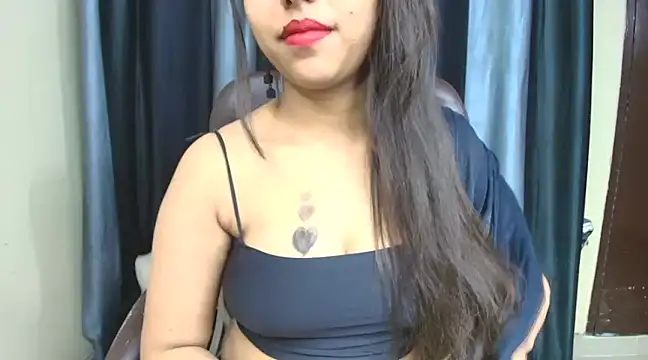 Snapshot of Shy_Divya chatting on December 22, 8:36 pm Shy Divya online show from December 22, 8:36 pm