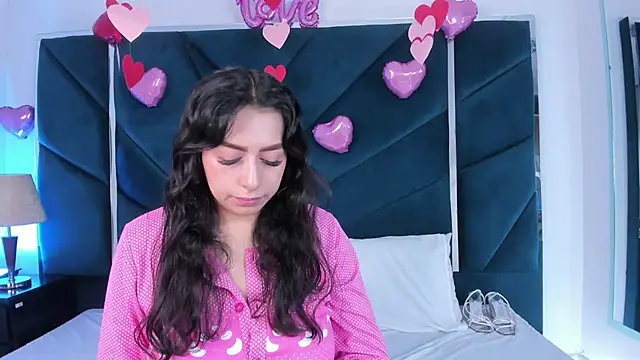 Snapshot of AlondraMendez chatting on February 18, 10:49 am AlondraMendez online show from February 18, 10:49 am