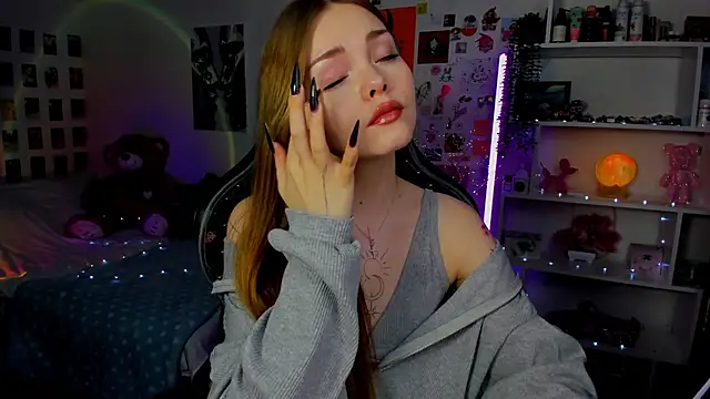 AkiraKatsu online show from November 9, 11:08 am