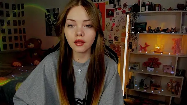 AkiraKatsu online show from March 21, 11:15 am