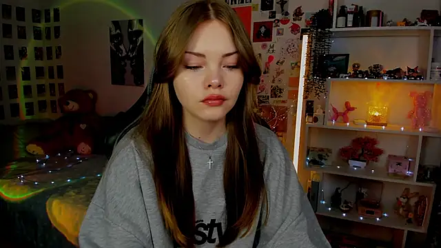 AkiraKatsu online show from April 12, 10:09 am