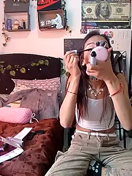 Snapshot of Alisson_420 chatting on January 29, 6:50 pm Alisson 420 online show from January 29, 6:50 pm