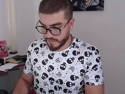 Snapshot of Dylanwish chatting on October 22, 8:52 pm Dylanwish online show from October 22, 8:52 pm