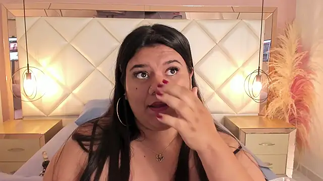 Snapshot of Any_Klartt chatting on December 11, 6:36 am Any Klartt online show from December 11, 6:36 am