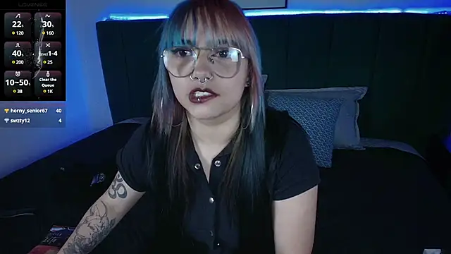 Veronica Goddes online show from March 17, 4:22 pm