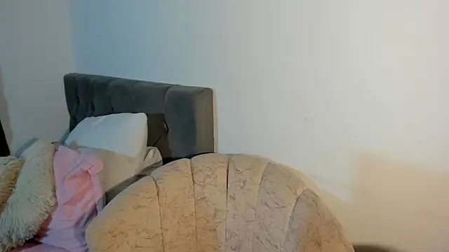 Mia blaiir online show from April 8, 1:38 am