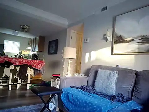 Snapshot of TeacherCreator chatting on January 17, 9:39 pm TeacherCreator online show from January 17, 9:39 pm