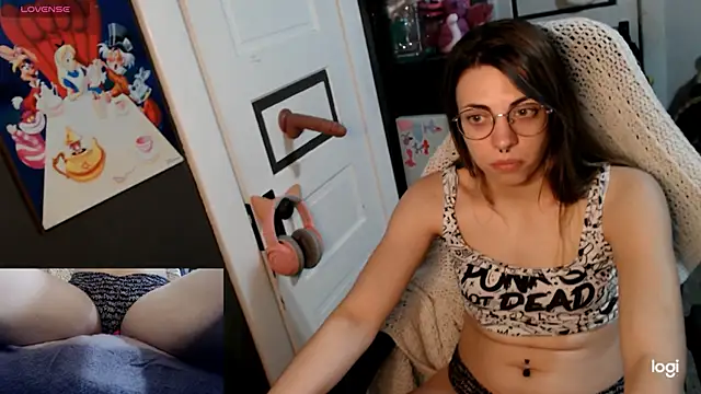 KSwonderland6 online show from March 24, 6:24 pm