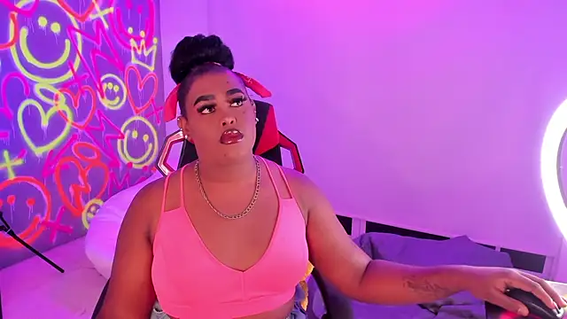 GEANNAROSE online show from December 6, 6:04 am