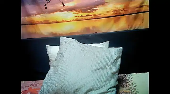 Snapshot of ebonyspicya chatting on December 7, 5:59 am ebonyspicya online show from December 7, 5:59 am