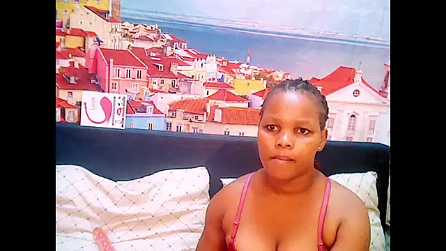 Snapshot of ebonyspicya chatting on February 20, 5:44 am ebonyspicya online show from February 20, 5:44 am