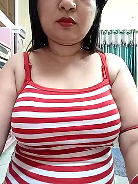 Snapshot of Royalgirl667 chatting on December 2, 6:09 am Royalgirl667 online show from December 2, 6:09 am