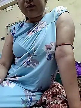 Snapshot of Royalgirl667 chatting on December 11, 4:53 pm Royalgirl667 online show from December 11, 4:53 pm