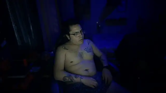 FrankGatsby11 online show from December 1, 9:37 pm