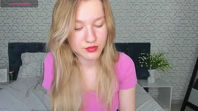 Mariel Brown online show from January 21, 8:52 am