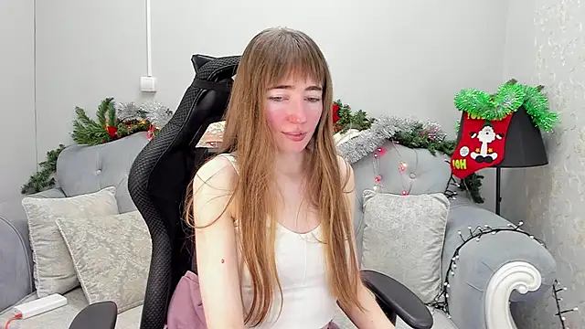 MillicentFarrell online show from December 23, 2:07 pm