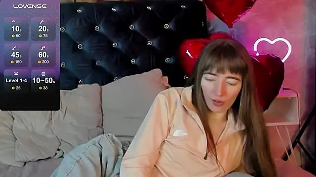 MillicentFarrell online show from February 2, 2:48 am