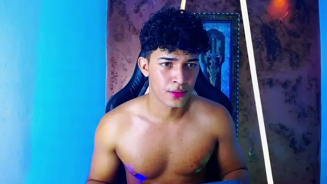 jamescurli  online show from March 10, 2:37 pm