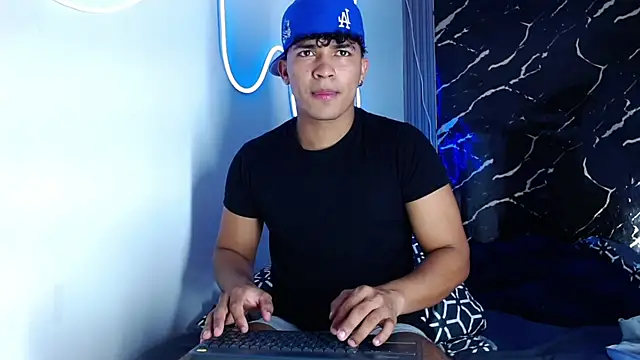 jamescurli  online show from October 1, 2:45 pm