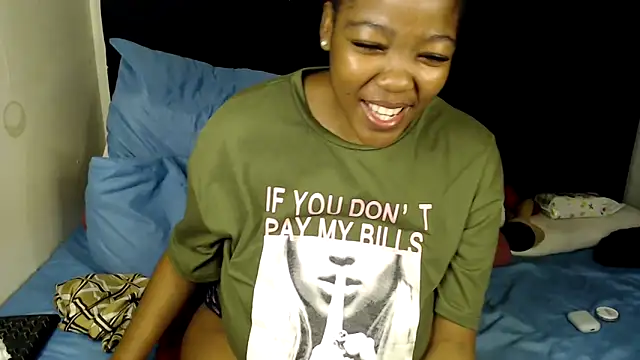 Busty-Londie online show from November 18, 8:24 pm