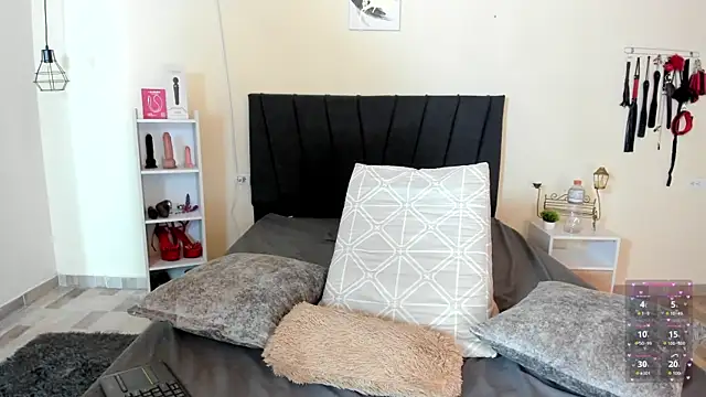 Kimberly lozano online show from November 29, 10:40 am