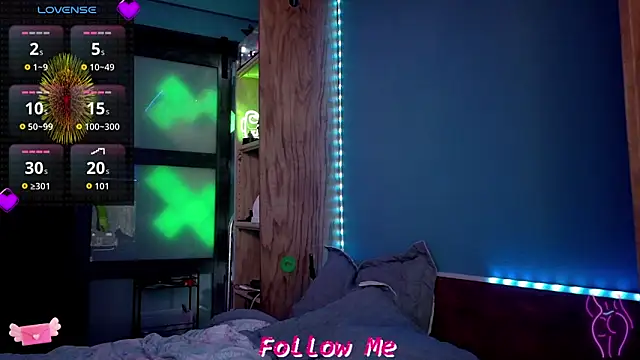 QueenYsuRey online show from November 20, 6:40 pm