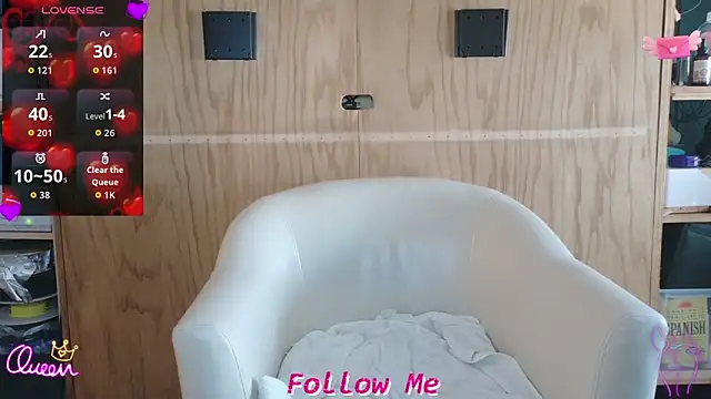 QueenYsuRey online show from April 14, 5:52 pm