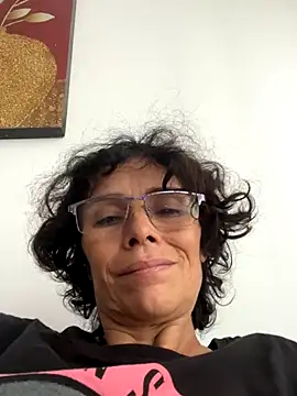 Snapshot of MireyaTorresGu chatting on December 2, 10:05 pm MireyaTorresGu online show from December 2, 10:05 pm