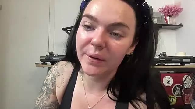 yorkshiregal online show from February 2, 6:56 am