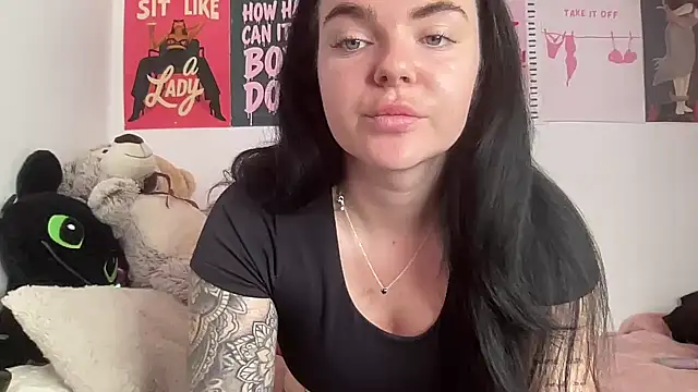 yorkshiregal online show from April 6, 8:15 am