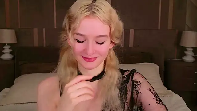 NaomiLoys online show from February 25, 3:20 am