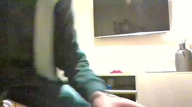 Snapshot of Hectorthyssen1 chatting on December 27, 12:07 am Hectorthyssen1 online show from December 27, 12:07 am