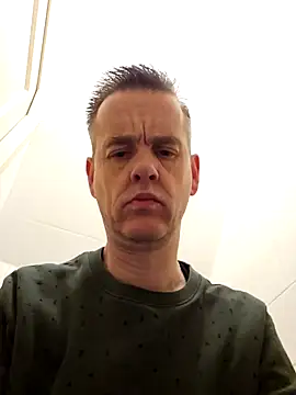 Snapshot of Hectorthyssen1 chatting on January 6, 7:35 pm Hectorthyssen1 online show from January 6, 7:35 pm