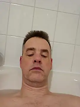 Snapshot of Hectorthyssen1 chatting on February 8, 7:27 pm Hectorthyssen1 online show from February 8, 7:27 pm