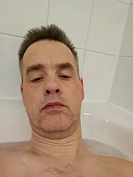 Snapshot of Hectorthyssen1 chatting on February 12, 7:56 pm Hectorthyssen1 online show from February 12, 7:56 pm