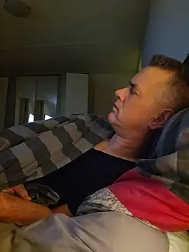 Snapshot of Hectorthyssen1 chatting on November 15, 10:48 pm Hectorthyssen1 online show from November 15, 10:48 pm