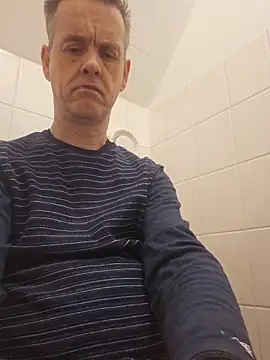 Hectorthyssen1 online show from April 17, 6:22 pm