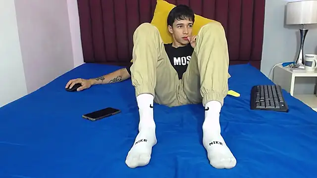 Snapshot of Zacktk7 chatting on January 13, 10:45 pm Zacktk7 online show from January 13, 10:45 pm